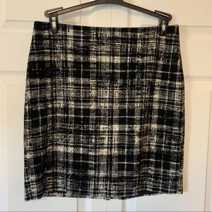 Ann Taylor | Plaid Skirt | Size: 8